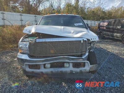 Piąte zdjęcie samochodu w środku: 2002 FORD F350 SUPER DUTY VIN:1FTWW33FX2ED06946 - miniatura