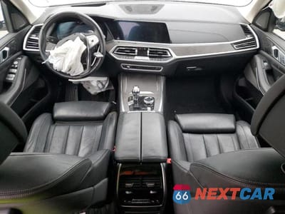 Zdjęcie 8 z 12 samochodu: 2019 BMW X7 XDRIVE40I VIN:5UXCW2C50KL083024 - miniatura