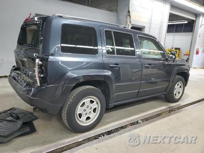 Trzecie zdjęcie samochodu z tyłu: 2015 JEEP PATRIOT SPORT VIN:1C4NJPBB6FD211182 - miniatura