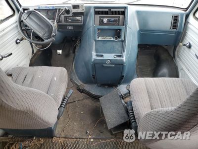Zdjęcie 8 z 15 samochodu: 1995 CHEVROLET G20 VIN:1GCEG25KXSF102638 - miniatura