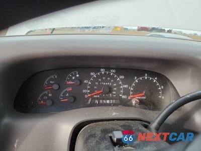 Zdjęcie 9 z 12 samochodu: 1999 FORD F250 SUPER DUTY VIN:1FTNX21S3XEE33516 - miniatura