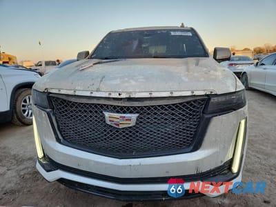 Piąte zdjęcie samochodu w środku: 2022 CADILLAC ESCALADE SPORT PLATINUM VIN:1GYS4GKL2NR172198 - miniatura