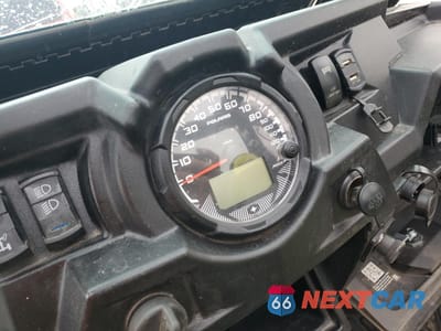 Zdjęcie 8 z 11 samochodu: 2017 POLARIS RZR S 900 EPS VIN:3NSVBE876HH012815 - miniatura