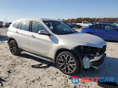 Czwarte zdjęcie samochodu z boku: 2021 BMW X1 XDRIVE28I VIN:WBXJG9C05M5S15997 - miniatura