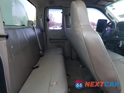 Zdjęcie 10 z 12 samochodu: 2008 FORD F450 SUPER DUTY VIN:1FDXX46R88EE51498 - miniatura