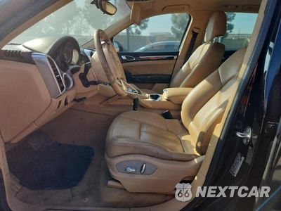 Zdjęcie 7 z 12 samochodu: 2011 PORSCHE CAYENNE VIN:WP1AA2A2XBLA07485 - miniatura