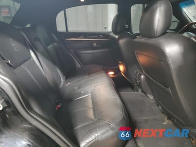 Zdjęcie 10 z 12 samochodu: 2010 LINCOLN TOWN CAR SIGNATURE LIMITED VIN:2LNBL8CV5AX750787 - miniatura