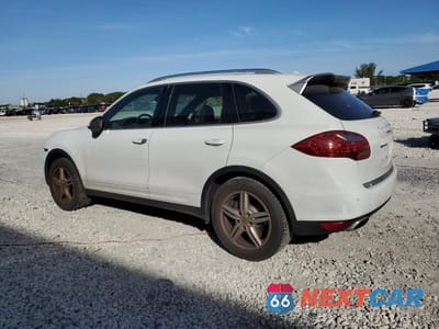 Drugie zdjęcie samochodu z przodu: 2014 PORSCHE CAYENNE VIN:WP1AA2A24ELA96605 - miniatura