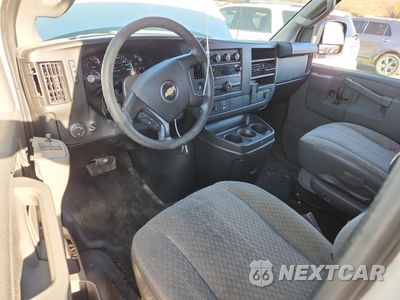 Zdjęcie 8 z 13 samochodu: 2016 CHEVROLET EXPRESS G2500 VIN:1GCWGAFF6G1228595 - miniatura