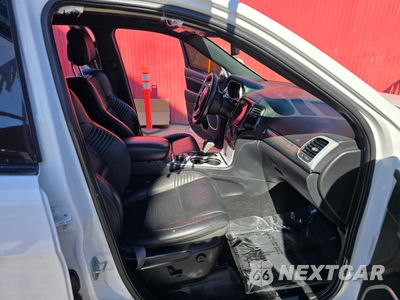 Piąte zdjęcie samochodu w środku: 2019 JEEP GRAND CHEROKEE TRACKHAWK VIN:1C4RJFN98KC754750 - miniatura