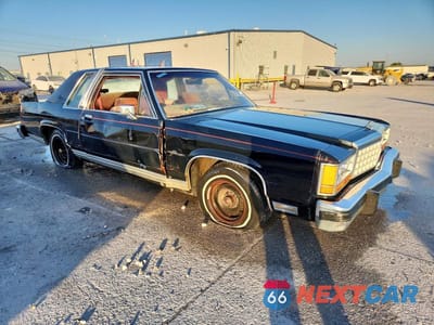 Czwarte zdjęcie samochodu z boku: 1994 FORD CROWN VICTORIA VIN:2FABP42F3EX176598 - miniatura