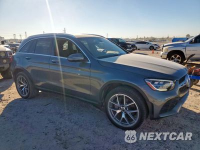 Czwarte zdjęcie samochodu z boku: 2021 MERCEDES-BENZ GLC 300 4MATIC VIN:W1N0G8EB6MF959032 - miniatura