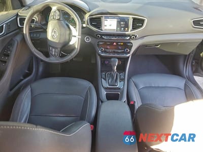 Zdjęcie 8 z 12 samochodu: 2019 HYUNDAI IONIQ LIMITED VIN:KMHC05LC6KU137578 - miniatura