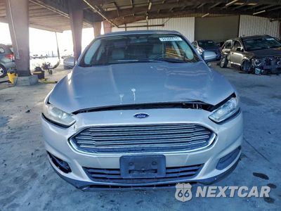 Piąte zdjęcie samochodu w środku: 2015 FORD FUSION S VIN:3FA6P0G73FR226430 - miniatura