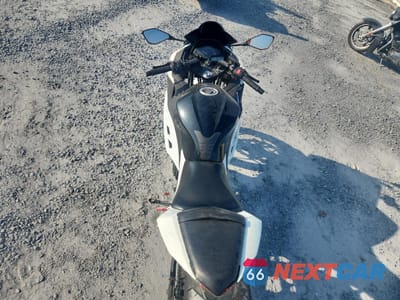 Zdjęcie 6 z 9 samochodu: 2014 KAWASAKI EX300 A VIN:JKAEX8A19EA004034 - miniatura