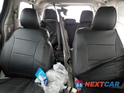 Zdjęcie 10 z 13 samochodu: 2018 TOYOTA SIENNA XLE VIN:5TDYZ3DC1JS912231 - miniatura