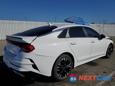 Trzecie zdjęcie samochodu z tyłu: 2023 KIA K5 GT LINE VIN:5XXG64J29PG174274 - miniatura