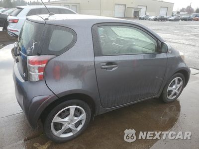 Trzecie zdjęcie samochodu z tyłu: 2013 TOYOTA SCION IQ VIN:JTNJJXB05DJ024409 - miniatura
