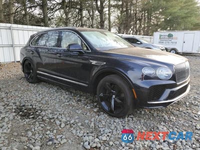 Czwarte zdjęcie samochodu z boku: 2023 BENTLEY BENTAYGA VIN:SJAHT2ZV7PC022219 - miniatura