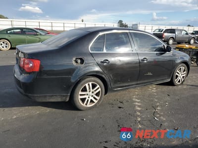 Trzecie zdjęcie samochodu z tyłu: 2005 VOLKSWAGEN NEW JETTA 2.5L OPTION PACKAGE 1 VIN:3VWSF71K45M601929 - miniatura