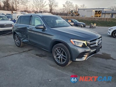 Czwarte zdjęcie samochodu z boku: 2016 MERCEDES-BENZ GLC 300 4MATIC VIN:WDC0G4KB9GF074911 - miniatura