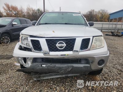 Piąte zdjęcie samochodu w środku: 2010 NISSAN FRONTIER CREW CAB SE VIN:1N6AD0ER5AC412170 - miniatura