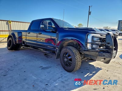 Czwarte zdjęcie samochodu z boku: 2024 FORD F350 SUPER DUTY VIN:1FT8W3DT0REC45162 - miniatura