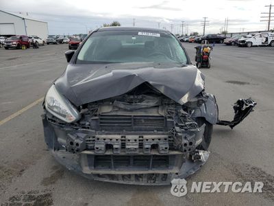 Piąte zdjęcie samochodu w środku: 2016 FORD FOCUS SE VIN:1FADP3F23GL377833 - miniatura