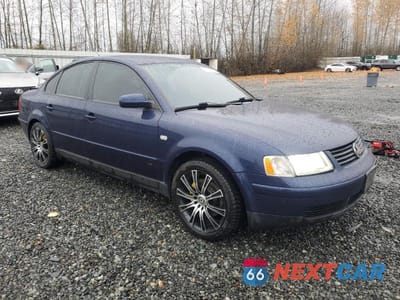 Czwarte zdjęcie samochodu z boku: 2000 VOLKSWAGEN PASSAT GLS VIN:WVWMA23B9YP344839 - miniatura