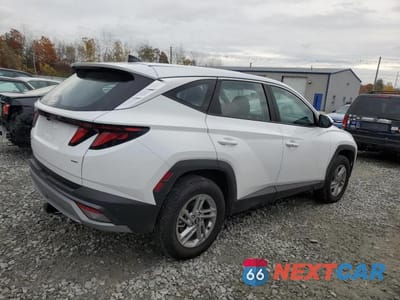 Trzecie zdjęcie samochodu z tyłu: 2025 HYUNDAI TUCSON SE VIN:3KMJACDE2SE021173 - miniatura