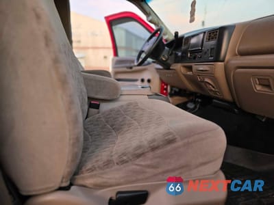 Piąte zdjęcie samochodu w środku: 2000 FORD F250 SUPER DUTY VIN:1FTNX21S1YED09617 - miniatura