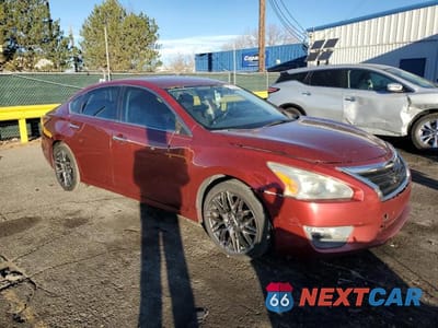 Czwarte zdjęcie samochodu z boku: 2014 NISSAN ALTIMA 2.5 VIN:1N4AL3AP3EC105815 - miniatura