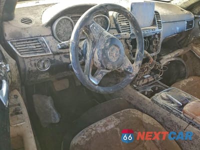 Zdjęcie 8 z 12 samochodu: 2017 MERCEDES-BENZ GLS 550 4MATIC VIN:4JGDF7DE7HA882381 - miniatura