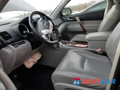 Zdjęcie 7 z 14 samochodu: 2013 TOYOTA HIGHLANDER HYBRID LIMITED VIN:JTEDC3EH2D2012908 - miniatura