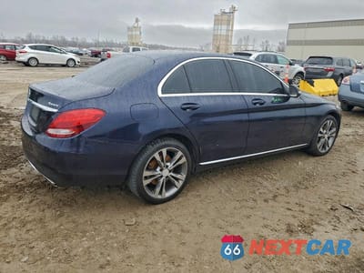 Trzecie zdjęcie samochodu z tyłu: 2016 MERCEDES-BENZ C 300 4MATIC VIN:55SWF4KB7GU118829 - miniatura