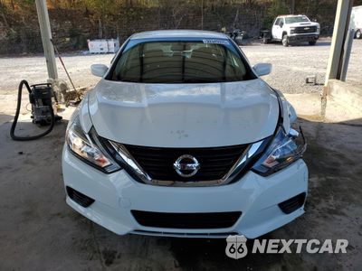 Piąte zdjęcie samochodu w środku: 2017 NISSAN ALTIMA 2.5 VIN:1N4AL3AP2HC479997 - miniatura