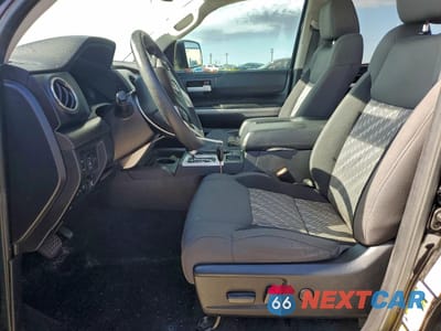 Zdjęcie 7 z 13 samochodu: 2021 TOYOTA TUNDRA CREWMAX SR5 VIN:5TFEY5F14MX296939 - miniatura