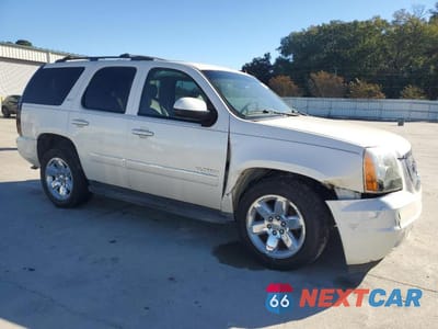 Czwarte zdjęcie samochodu z boku: 2014 GMC YUKON SLT VIN:1GKS1CE07ER100684 - miniatura