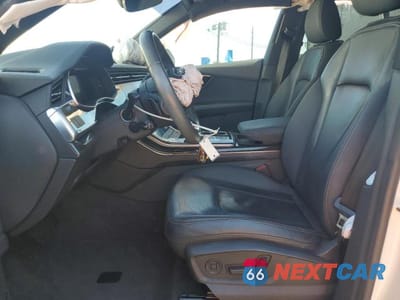 Zdjęcie 7 z 13 samochodu: 2019 AUDI Q8 PREMIUM VIN:WA1AVAF14KD010175 - miniatura