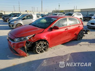 2023 KIA FORTE LX 3KPF24ADXPE627934 - główne zdjęcie licytacji z USA - miniatura