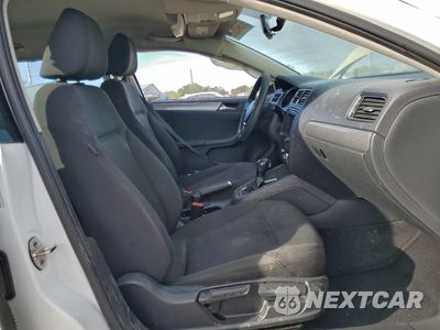 Zdjęcie 7 z 12 samochodu: 2016 VOLKSWAGEN JETTA SE VIN:3VWD67AJ1GM387291 - miniatura