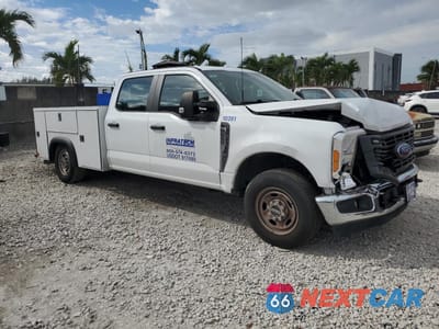 Czwarte zdjęcie samochodu z boku: 2023 FORD F250 SUPER DUTY VIN:1FT7W2AA5PEC93343 - miniatura