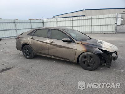 Czwarte zdjęcie samochodu z boku: 2021 HYUNDAI ELANTRA SEL VIN:KMHLM4AG5MU120407 - miniatura