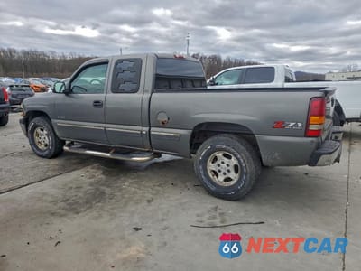 Drugie zdjęcie samochodu z przodu: 2002 CHEVROLET SILVERADO K1500 VIN:2GCEK19T021338024 - miniatura