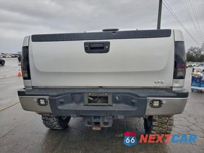Zdjęcie 6 z 12 samochodu: 2011 CHEVROLET SILVERADO K2500 HEAVY DUTY LTZ VIN:1GC1KYEG5BF241393 - miniatura