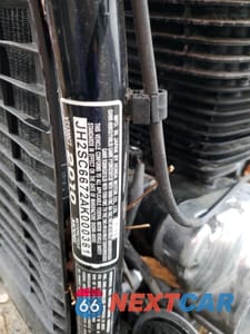 Zdjęcie 9 z 9 samochodu: 2010 HONDA VT1300 CT VIN:JH2SC6672AK000361 - miniatura