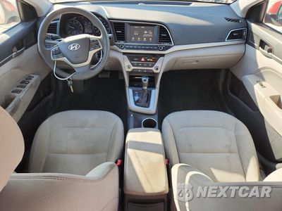 Zdjęcie 8 z 12 samochodu: 2017 HYUNDAI ELANTRA SE VIN:5NPD84LF9HH003981 - miniatura