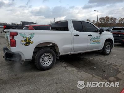 Trzecie zdjęcie samochodu z tyłu: 2020 CHEVROLET SILVERADO C1500 VIN:1GCRWAEH4LZ131071 - miniatura
