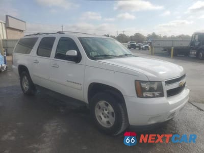 Czwarte zdjęcie samochodu z boku: 2009 CHEVROLET SUBURBAN K1500 LT VIN:1GNFK26329R216255 - miniatura
