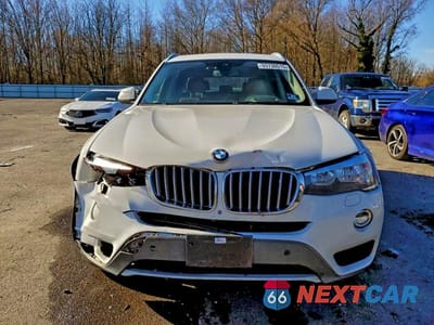 Piąte zdjęcie samochodu w środku: 2017 BMW X3 XDRIVE28I VIN:5UXWX9C52H0T13689 - miniatura